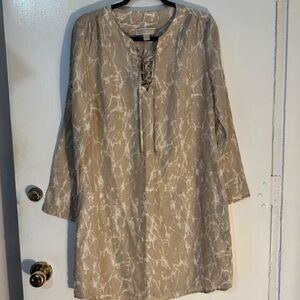 Michael Kors Beige and White Long Sleeve Dress